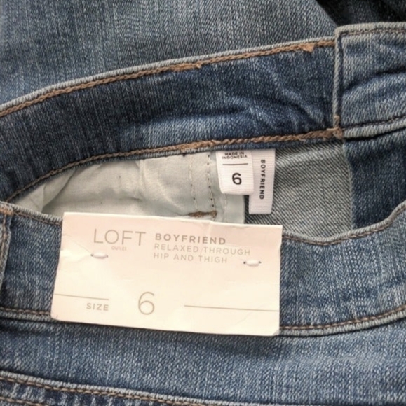 LOFT Jeans Boyfriend Distressed Denim Jeans size 6 NEW with Tags - Picture 5 of 11